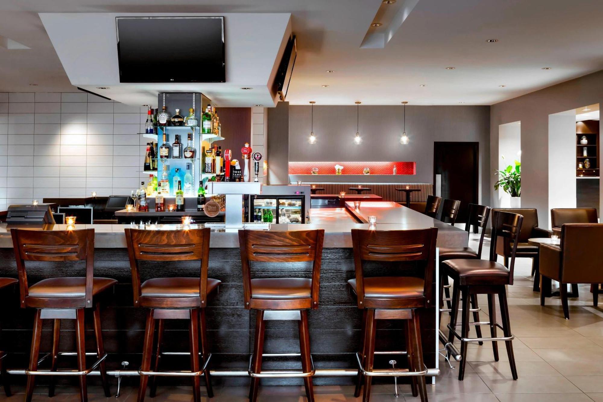 Hotel Four Points By Sheraton Meadowvale