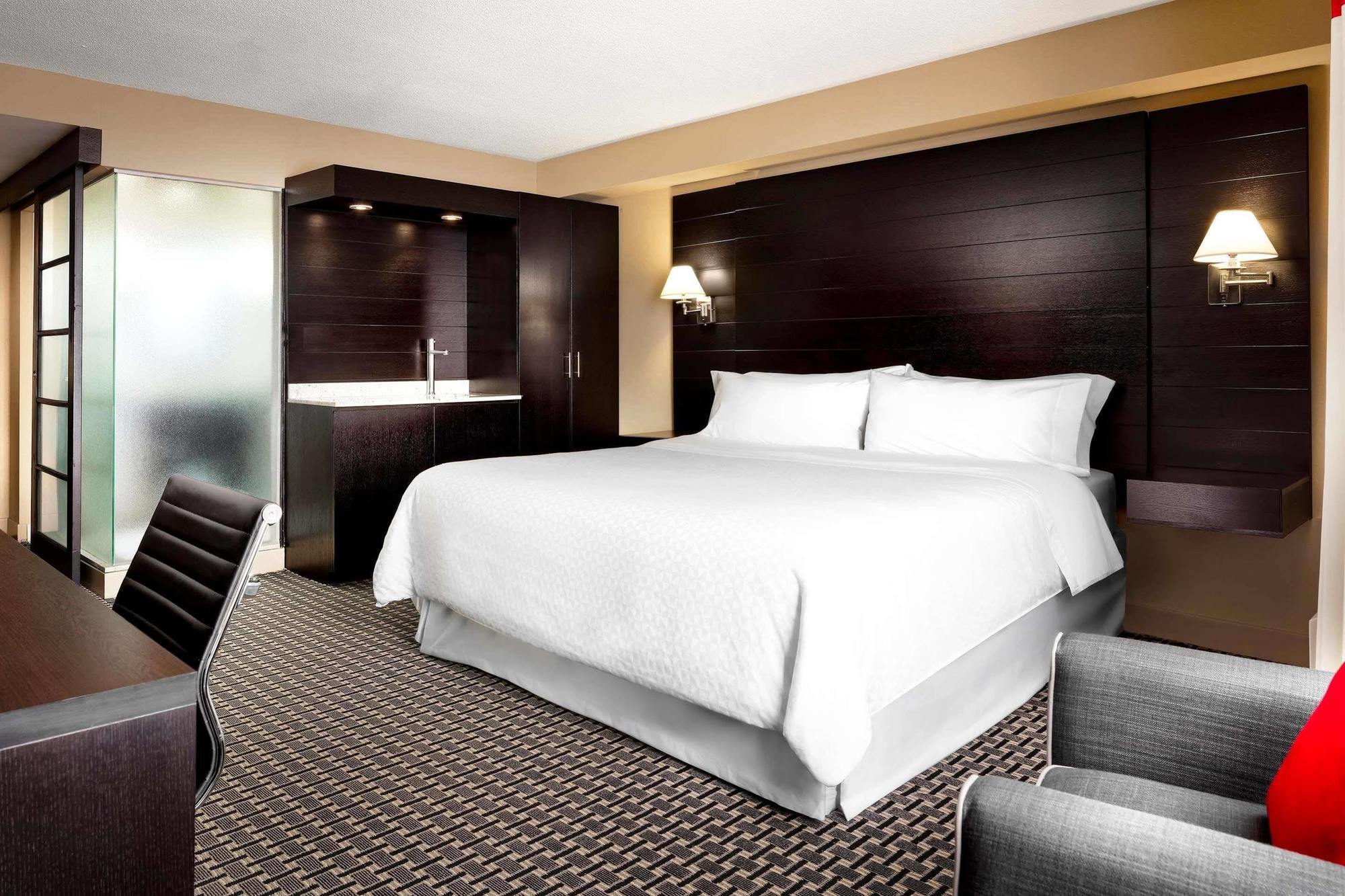 Four Points By Sheraton Meadowvale Hotel 3*